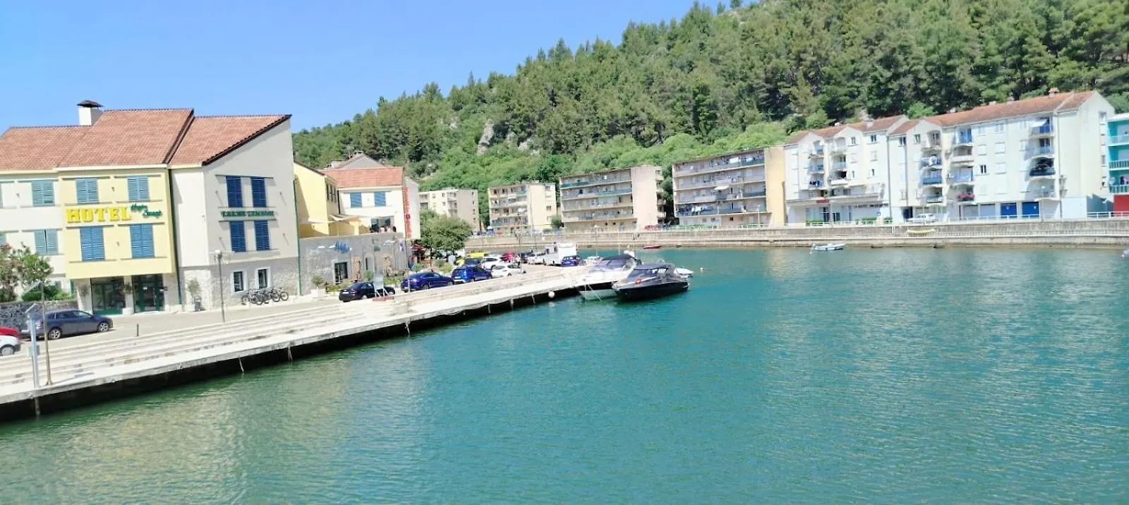 Apartman 오브로박